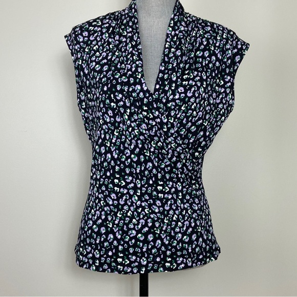 RW&Co v neck cross over pleated shoulder Black and Purple floral Top. Medium - Picture 2 of 8